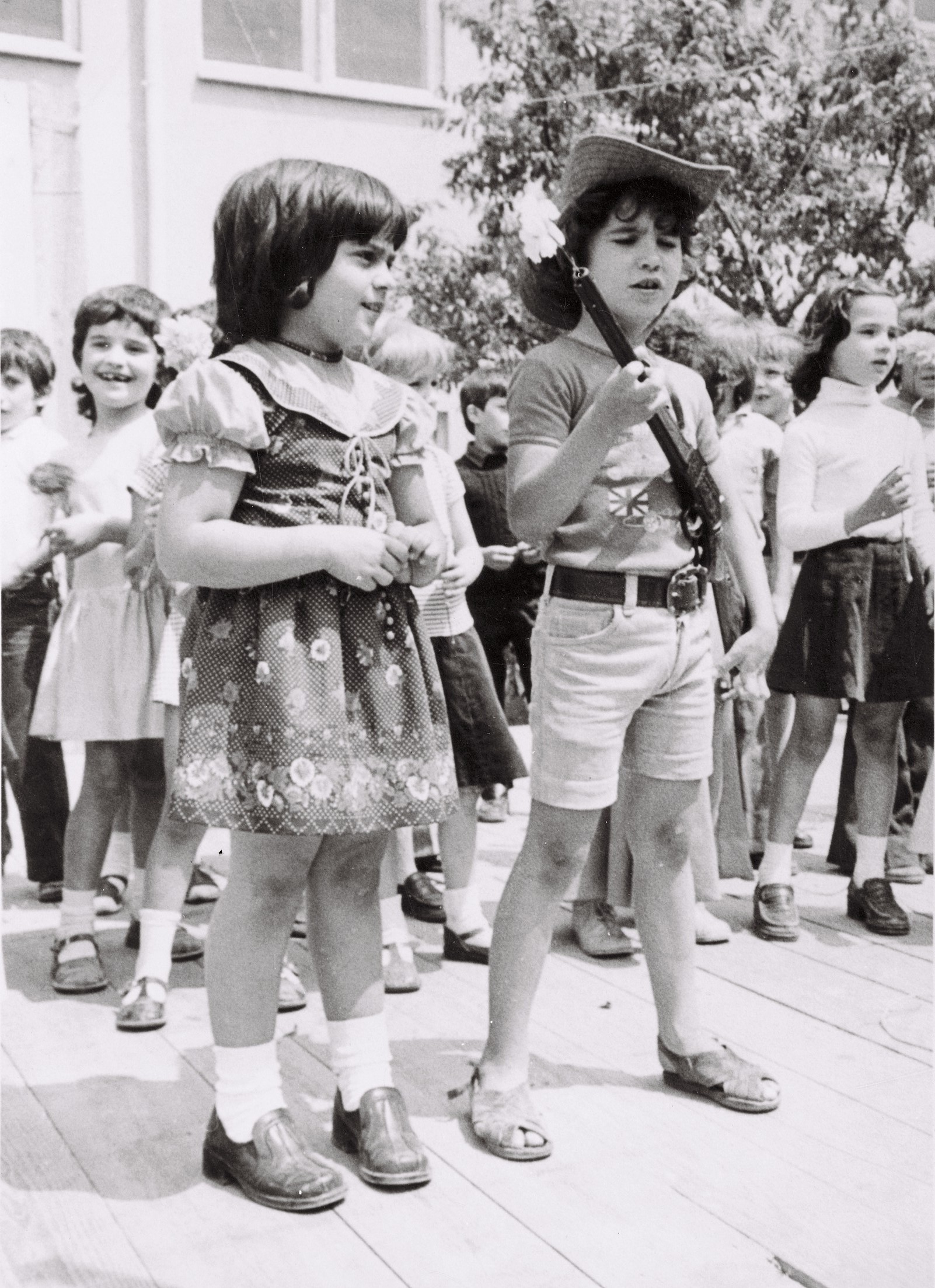 Paula Pinho na Escola da Lomba (Campanhã, Porto), Junho de 1974 Paula Pinho na Escola da Lomba (Campanhã, Porto), Junho de 1974